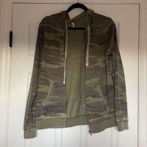 Z supply camo zip up jacket with hood